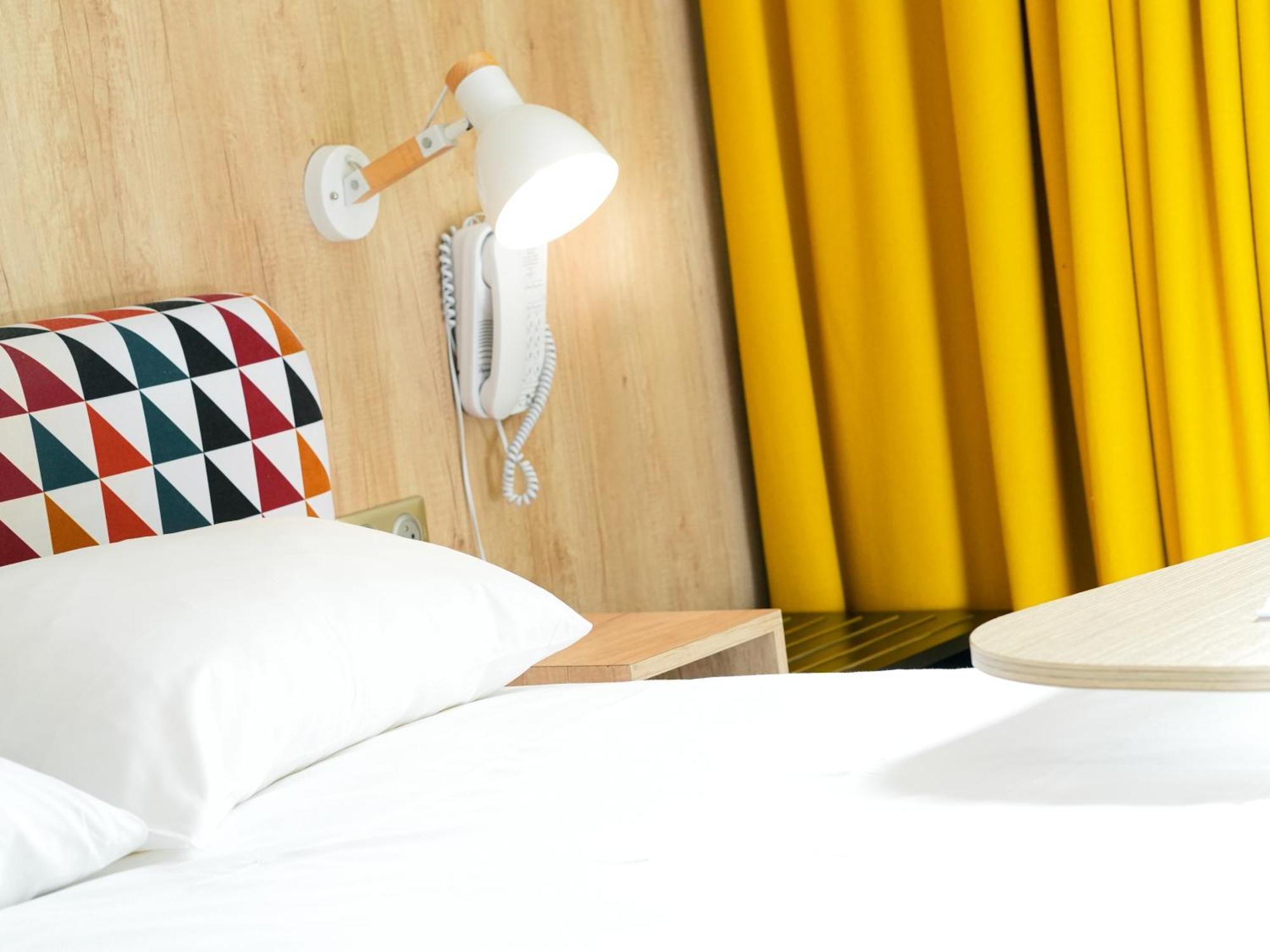 Ibis Styles Caen Centre Historique Hotel Kültér fotó