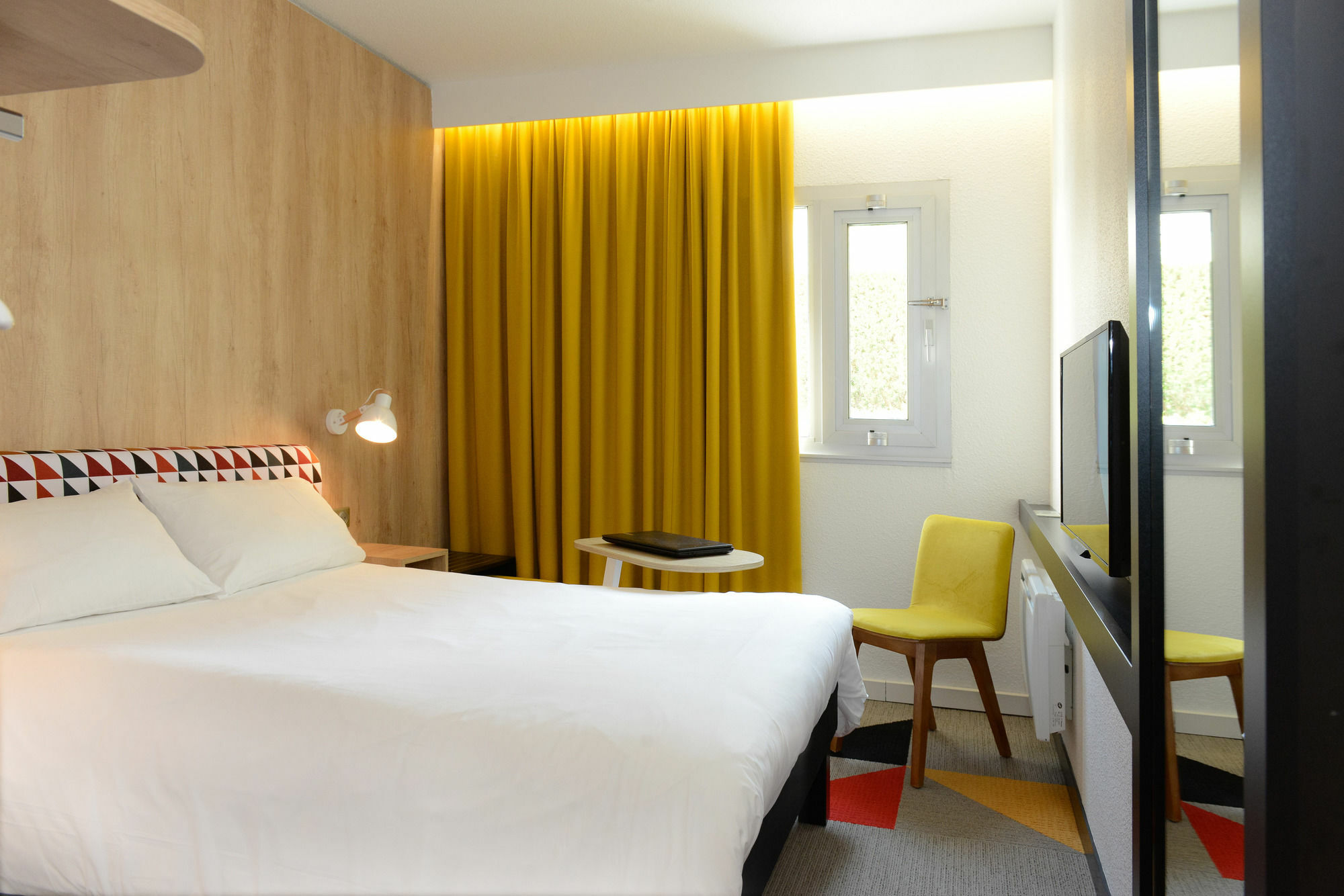 Ibis Styles Caen Centre Historique Hotel Kültér fotó